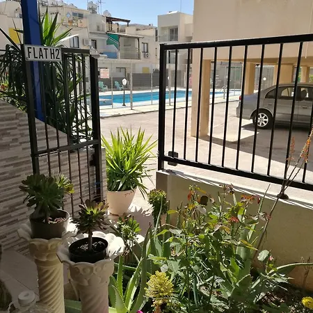 Siamese Villa *
